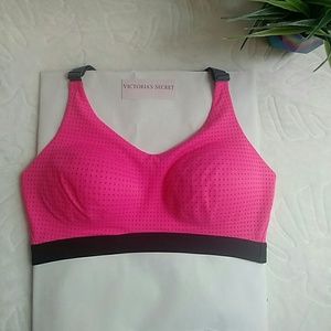 SALE Victoria's Secret Lightweight Sportsbra